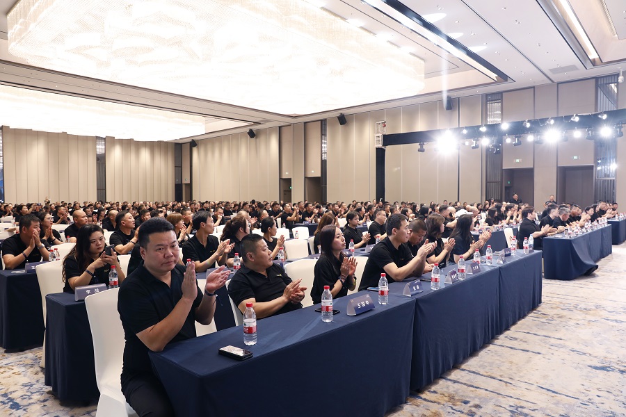 _U4A8432.JPG _U4A8432.JPG